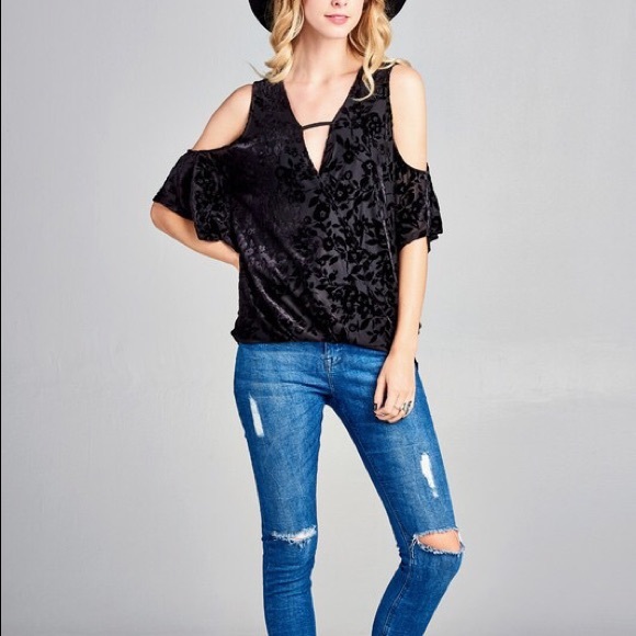 Flocked and Floral Top - Picture 3 of 6